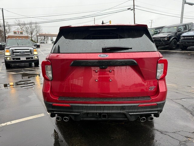 2023 Ford Explorer ST photo 4