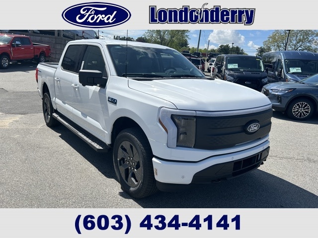 2025 Ford F-150 Lightning Flash's photo