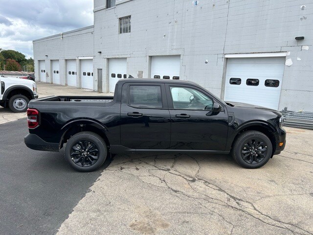 2024 Ford Maverick Lariat photo 2