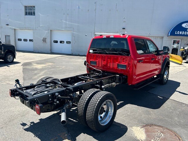 2025 Ford F-550 XLT photo 3