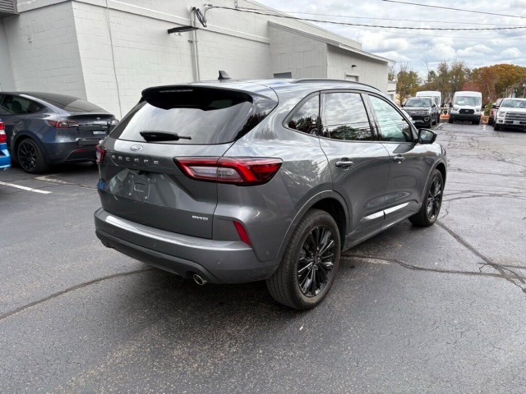 Used 2024 Ford Escape ST-Line Elite SUV