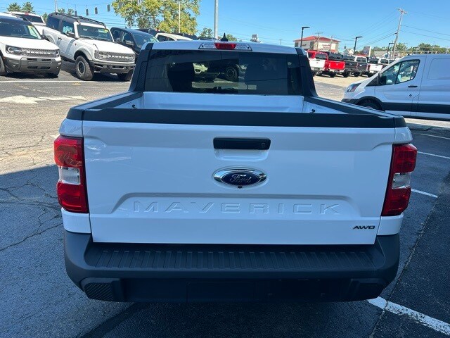 2022 Ford Maverick XLT photo 2