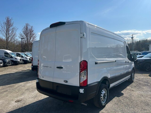 2025 Ford Transit photo 3