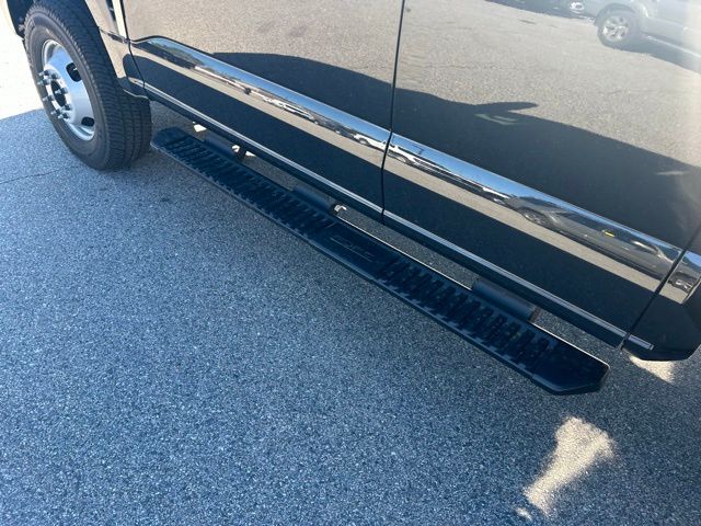 2026 Ford F-350 Super Duty Chassis Cab XL - Photo 11