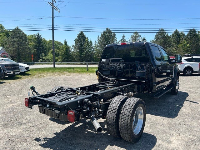2025 Ford F-550 XLT photo 3