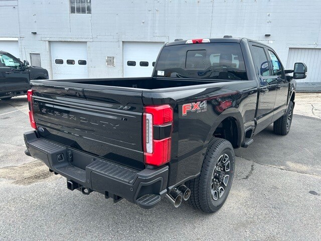 2025 Ford F-350 Platinum photo 3