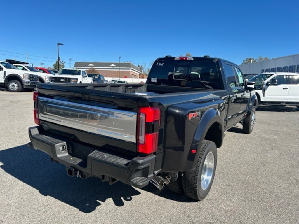New 2026 Ford F-450 Platinum Truck Crew Cab
