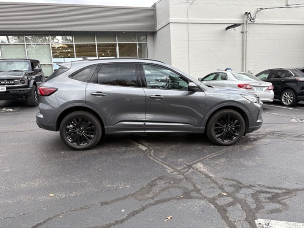 Used 2024 Ford Escape ST-Line Elite SUV