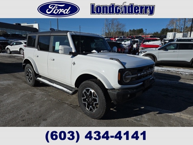 2025 Ford Bronco 4-Door Outer Banks's photo