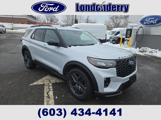 2026 Ford Explorer ST-LINE's photo