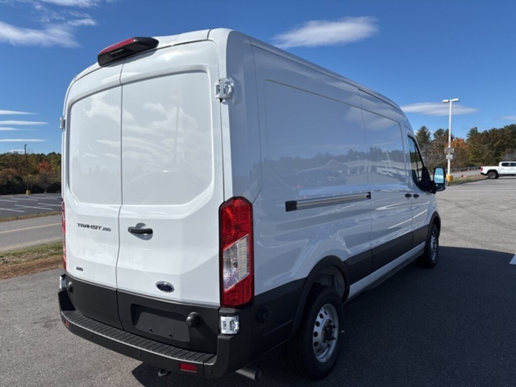 New 2025 Ford Transit-250 Cargo Medium Roof 148" Wheelbase Van Medium Roof Van