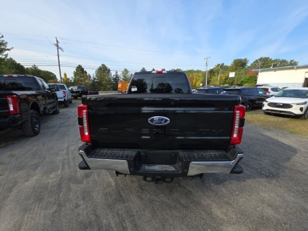 New 2026 Ford F-350 Lariat Truck Crew Cab