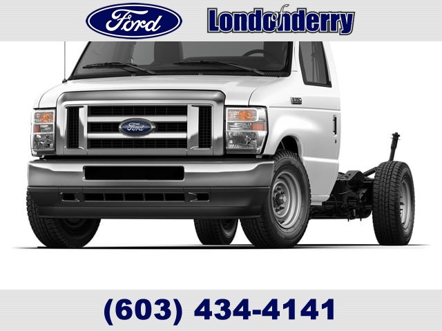 2025 Ford E-Series Cutaway Base