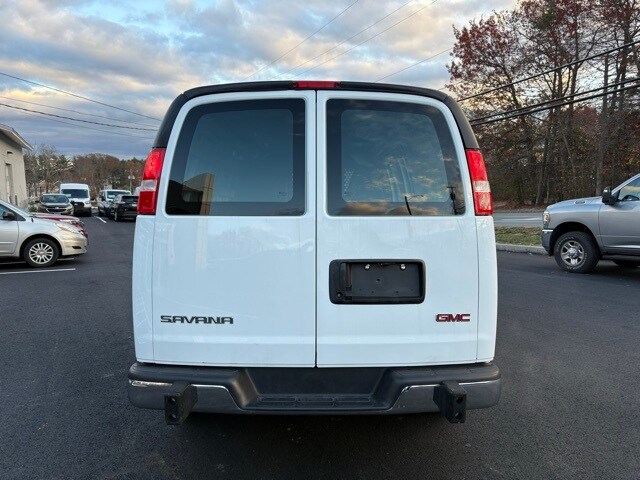 2024 Gmc Savana 2500 Cargo photo 3