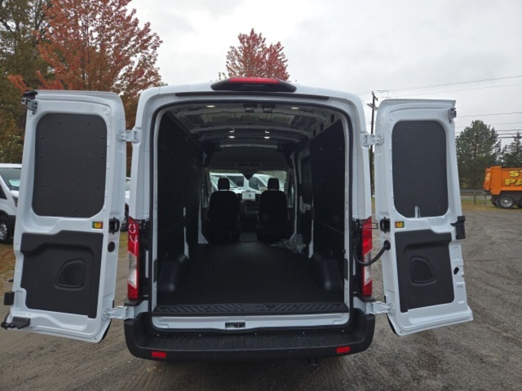 New 2026 Ford Transit-250 Cargo Medium Roof 148" Wheelbase Van Medium Roof Van