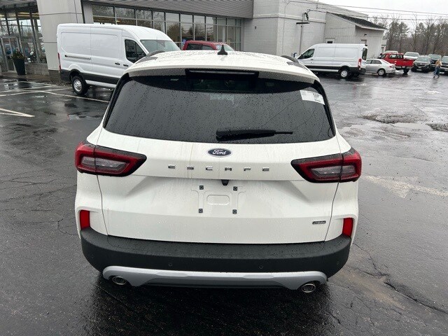 2025 Ford Escape Plug-In Hybrid photo 4
