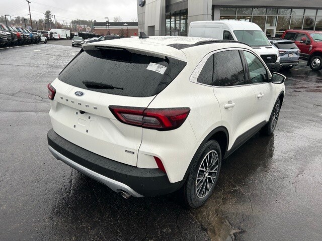 2025 Ford Escape Plug-In Hybrid photo 3