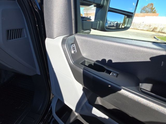 2026 Ford F-250 Super Duty XL - Photo 35