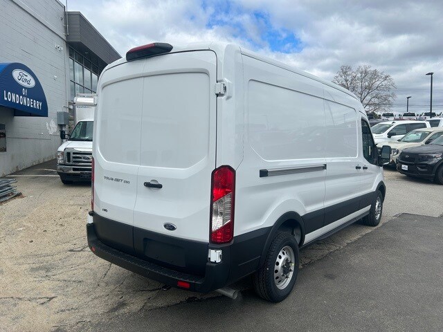 2025 Ford Transit photo 3
