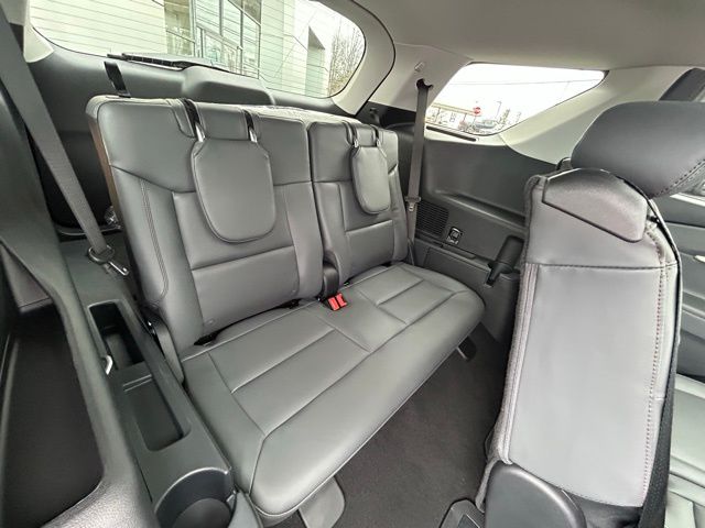 2026 Ford Explorer Active - Photo 13
