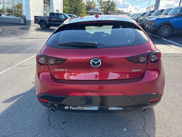 2021 Mazda Mazda3 Premium Hatchback photo 3