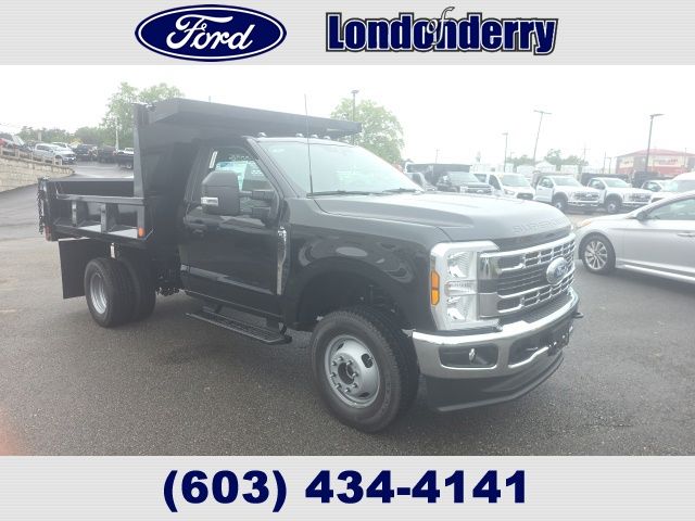 2026 Ford F-350 Chassis