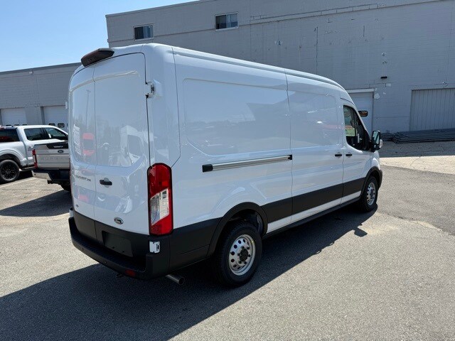 2025 Ford Transit photo 3