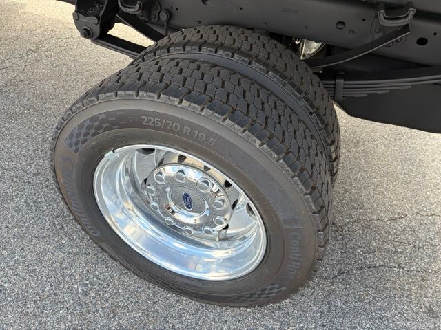 2026 Ford F-550 Super Duty Chassis Cab XLT - Photo 12