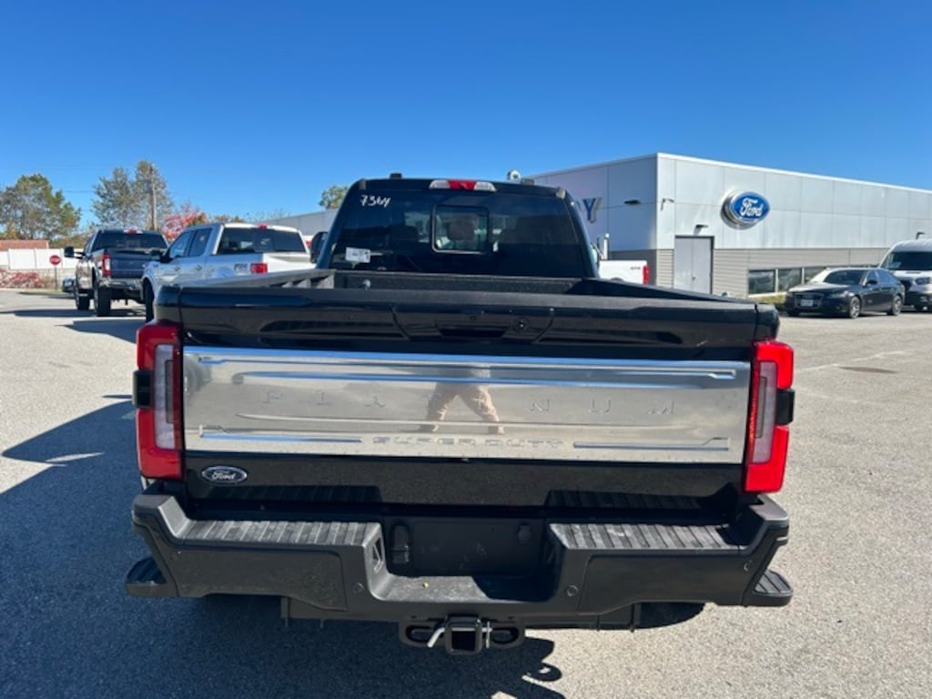 New 2026 Ford F-450 Platinum Truck Crew Cab