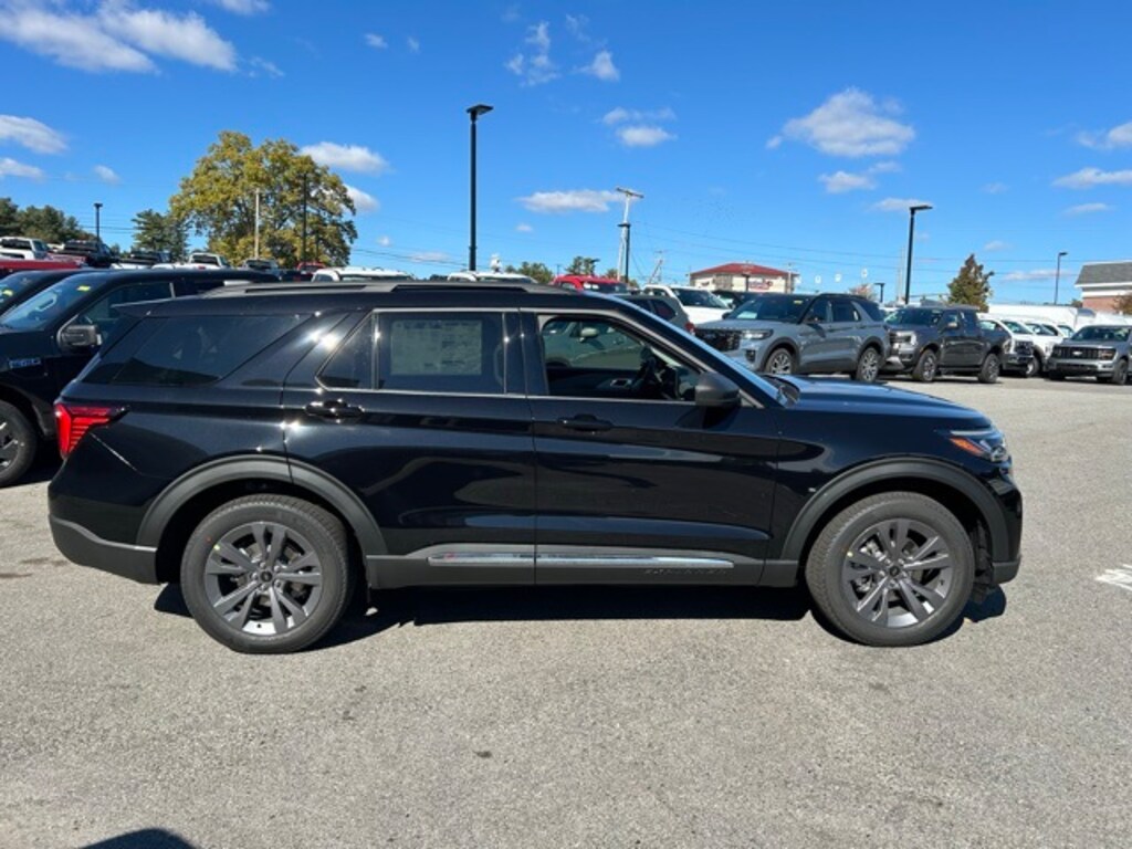 New 2025 Ford Explorer Inventory, Deals & Offers in NH Minutes from
