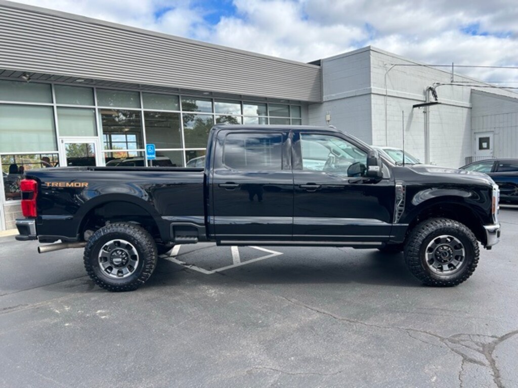 Used 2024 Ford F250 For Sale at Ford of Londonderry VIN