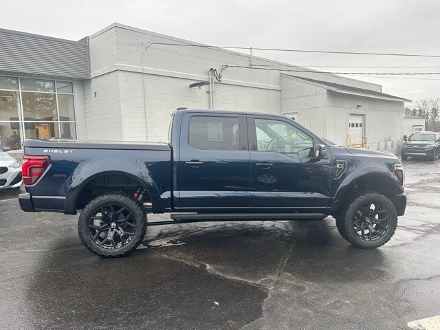 2025 Ford F-150 photo 2