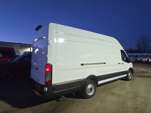 2026 Ford Transit photo 3