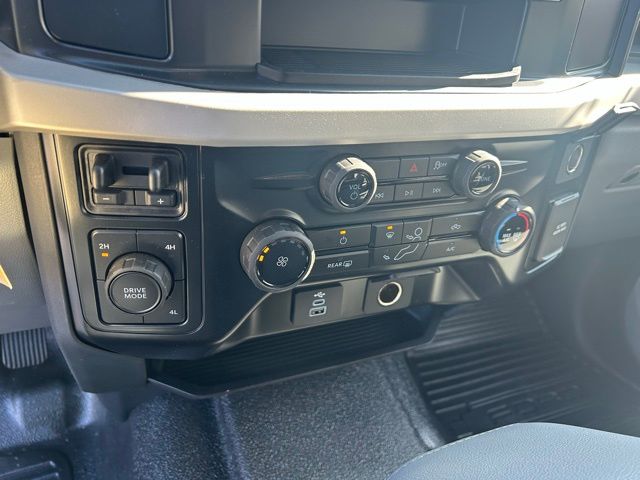 2026 Ford F-350 Super Duty Chassis Cab XL - Photo 26