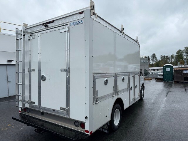 2026 Ford E-350 Base photo 3