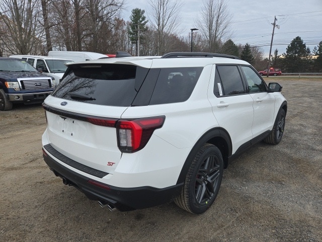 2026 Ford Explorer ST photo 3