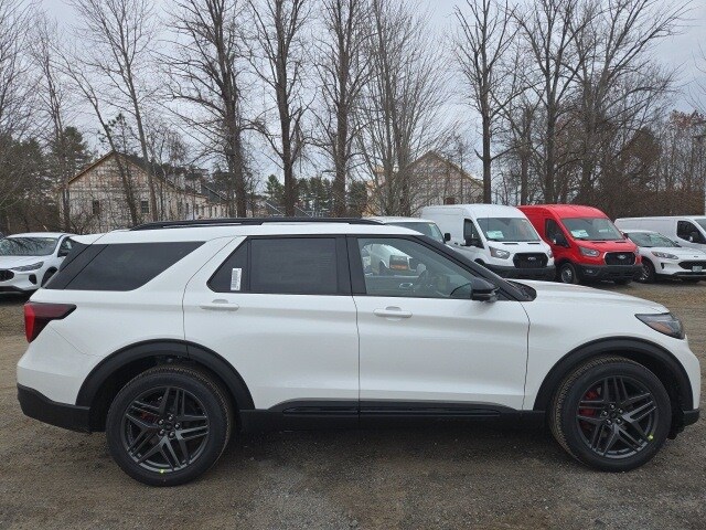 2026 Ford Explorer ST photo 2