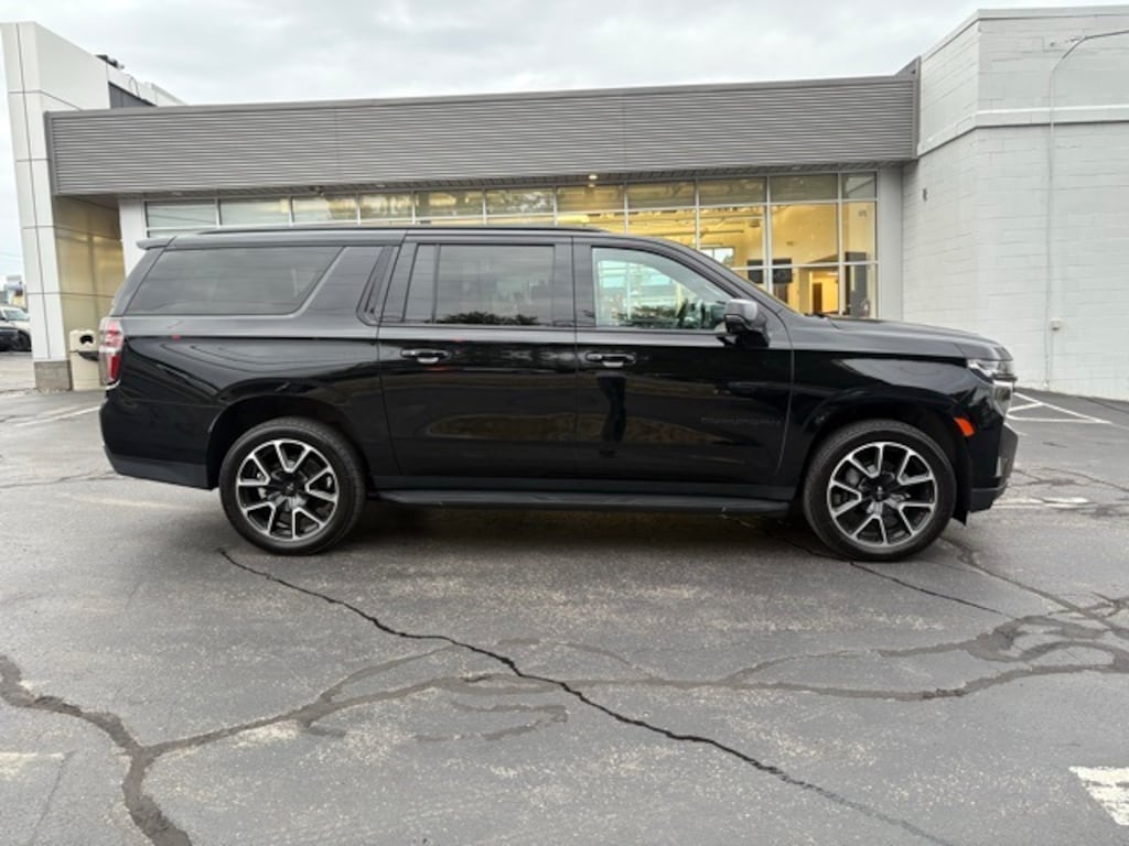 Used 2021 Chevrolet Suburban RST SUV