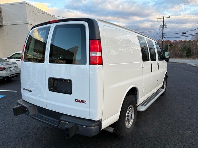 2024 Gmc Savana 2500 Cargo photo 2