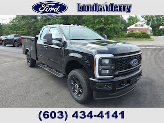 2026 Ford F-350 8FT Reading Classic II Service Body Truck