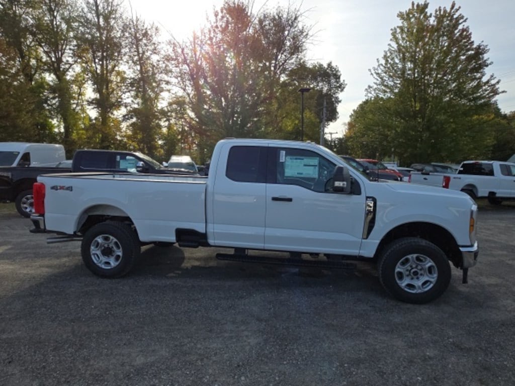 New 2026 Ford F-350 XLT Truck Super Cab