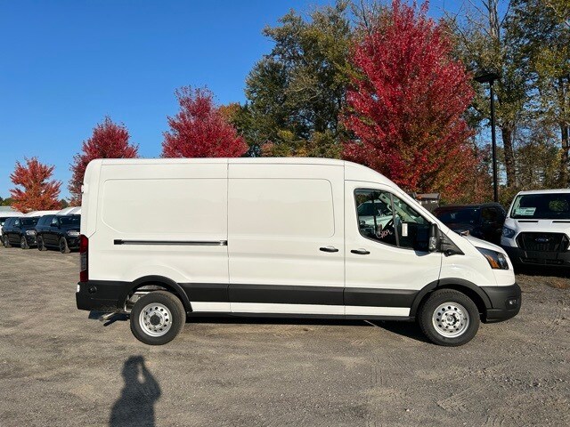2024 Ford Transit photo 2
