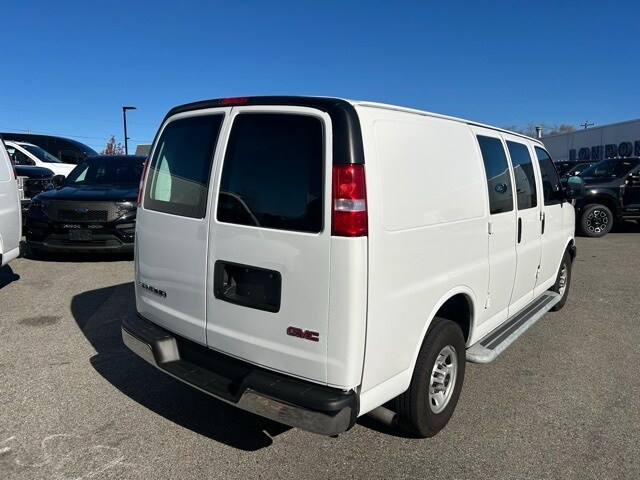 2024 Gmc Savana 2500 Cargo photo 2