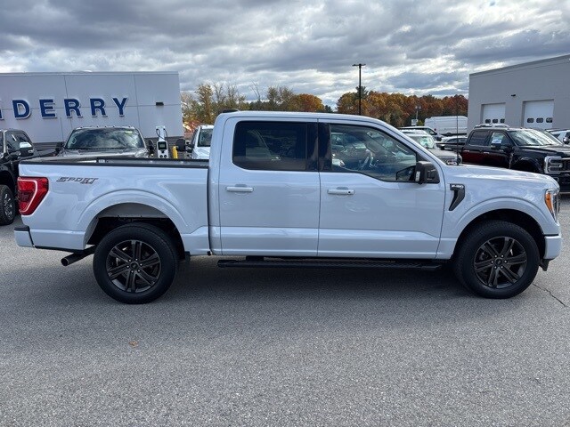 2022 Ford F-150 XLT photo 2
