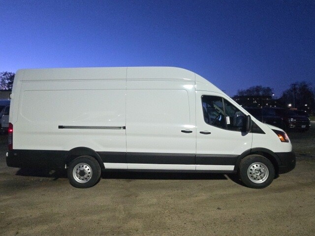 2026 Ford Transit photo 2