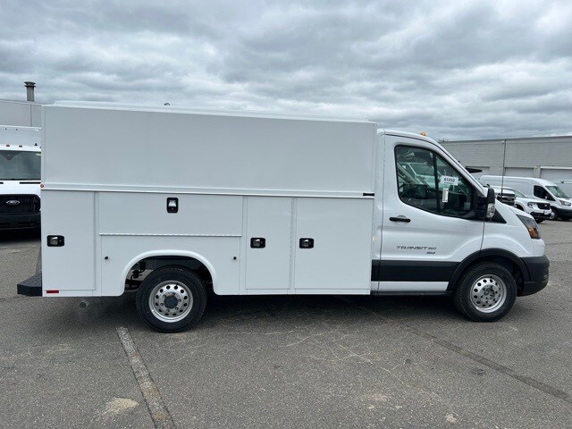 2024 Ford Transit photo 2
