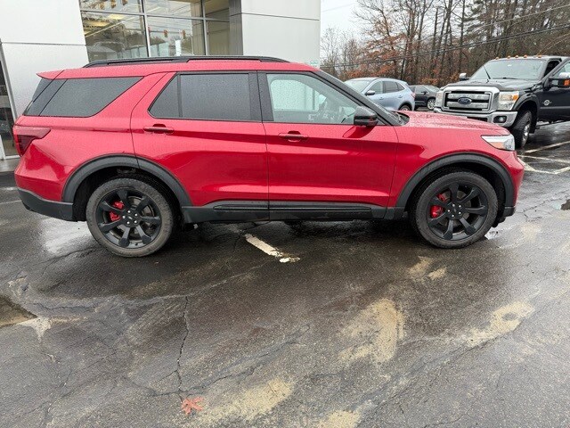 2023 Ford Explorer ST photo 2