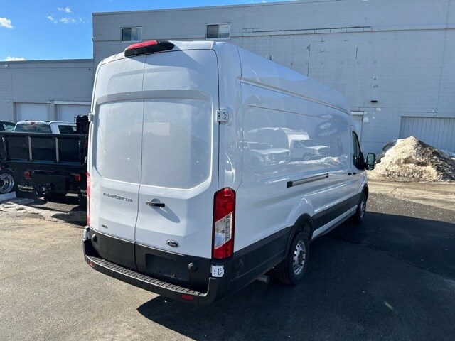 2025 Ford Transit photo 3