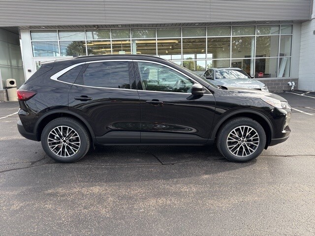 2025 Ford Escape Base photo 2