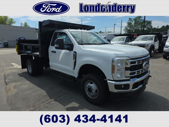 2026 Ford F-350 Chassis Truck Regular Cab 